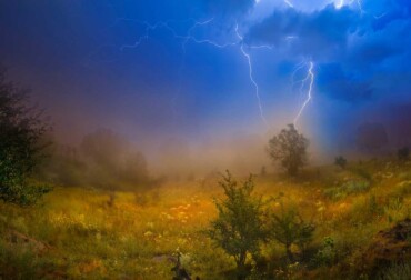 amenaza de tormenta eléctrica intensa