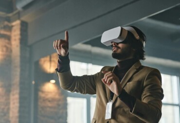 lightweight gaming, brainrot gaming, casual gaming experiences, mobile gaming trends, quick play games, short session games, easy to play games, bite sized gaming, fast paced mobile games, accessible gaming experiences