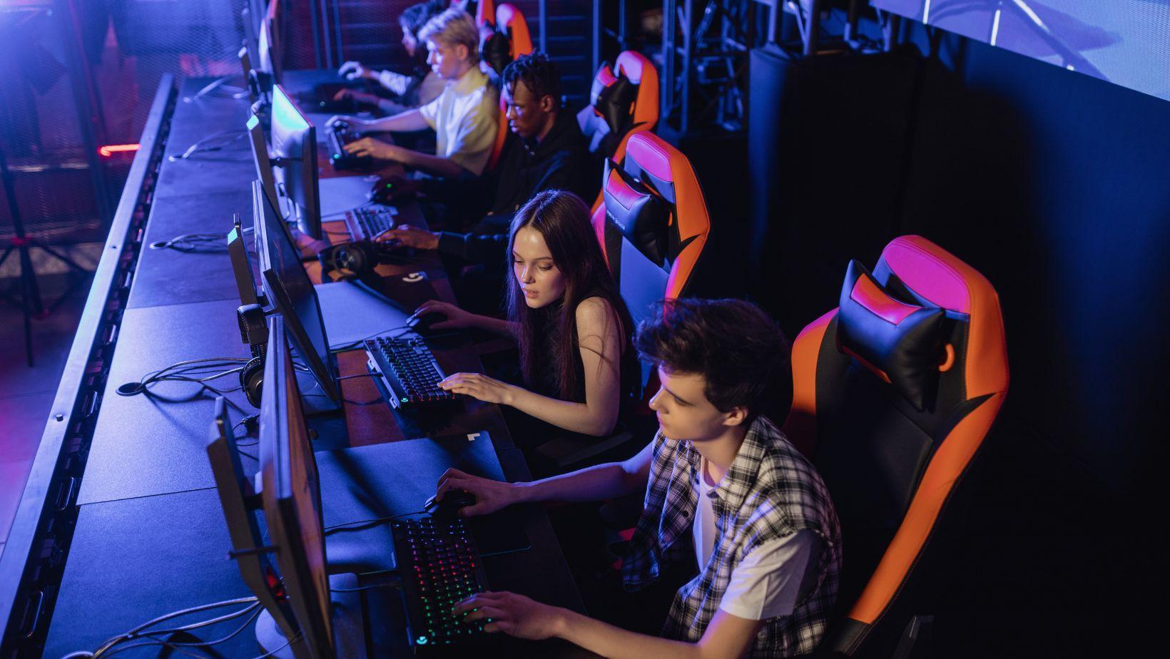 lightweight gaming, casual gaming experiences, brainrot gaming trend, mobile gaming apps, quick play games, short session games, easy to play games, bite sized gaming, casual gamer market, trending lightweight games